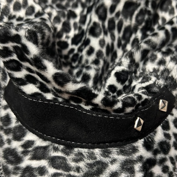 Set of 2 Leopard women’s biker hats - Picture 3 of 7